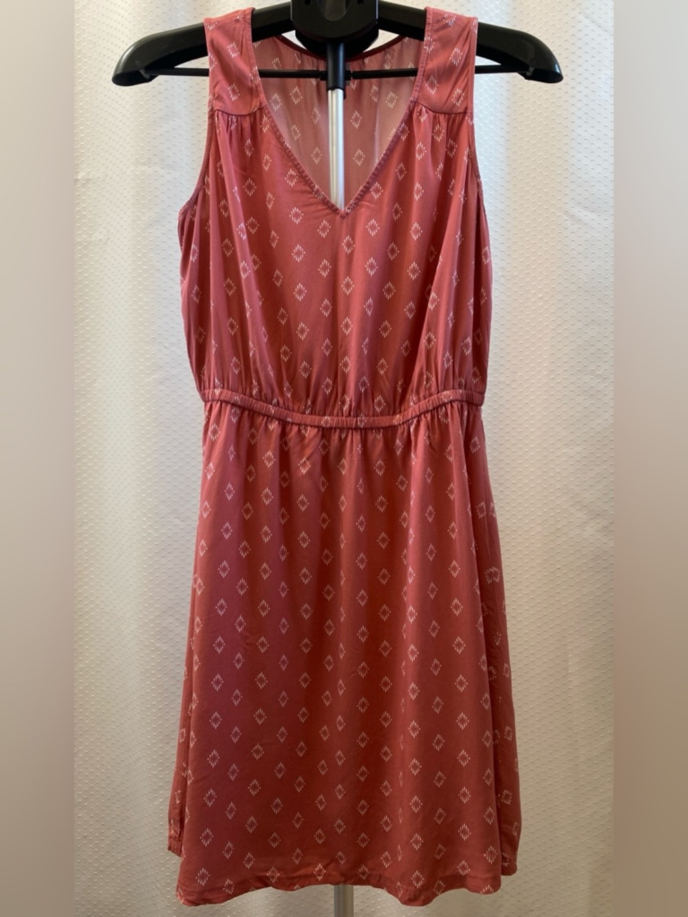 Old Navy Dusty Rose Sleeveless V-Neck  Mini Dress, Size S